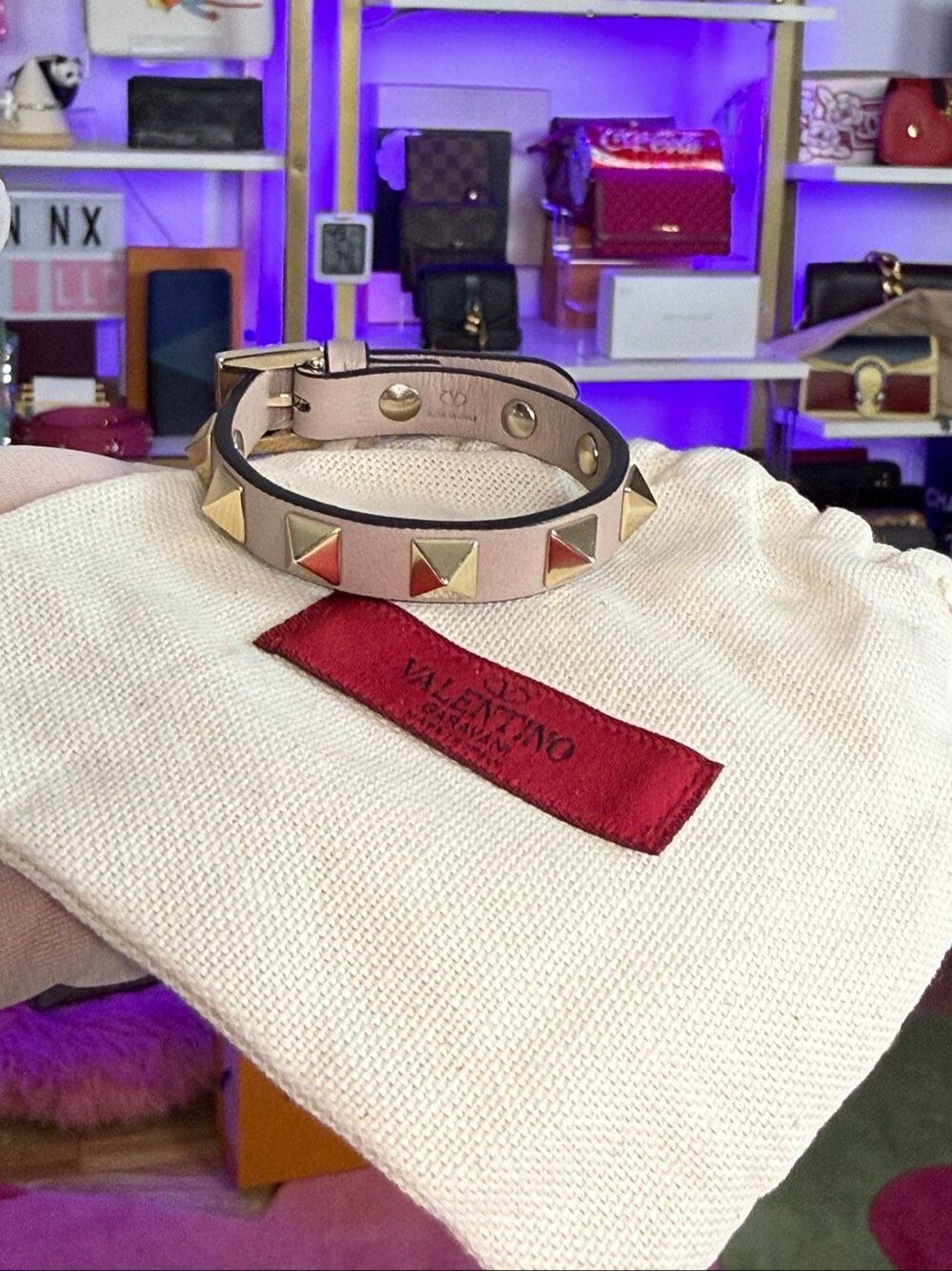 New Valentino Rock Stud Nude Blush Light Gold Leather Bracelet w/Dustbag